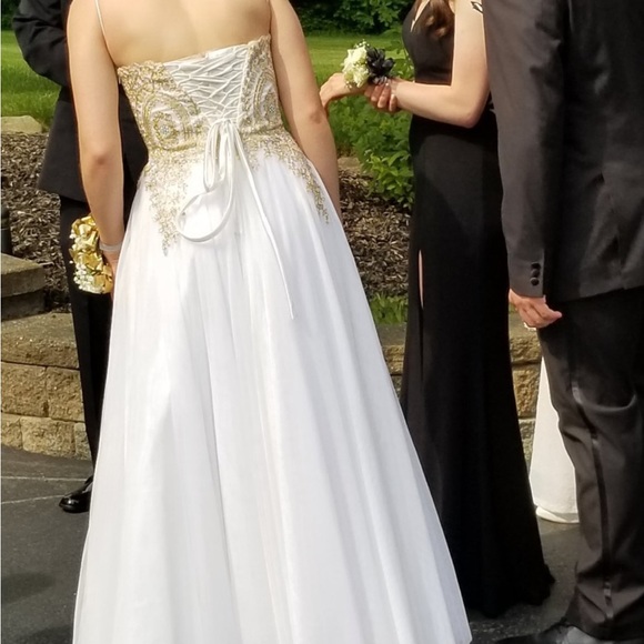 LAST CALL Beautiful strapless prom dress or formal gown - Picture 8 of 9